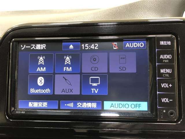 ラジオ、ワンセグテレビ、CD再生、SD再生(音楽)、Bluetoothオーディオが使用可能です。詳しい仕様については、スタッフまでお尋ねください。