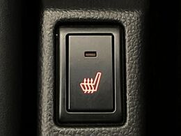 【シートヒーター】寒い日に重宝するシートヒーター！エアコンより早く温まってくれるので寒がりの人も安心ですね♪エアコンの温風は乾燥するから苦手、という方にもをおすすめです。