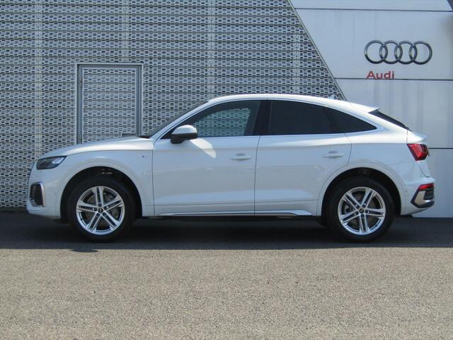 全車両に標準装備の純正アルミホイールは、純正ならではのバランスの良いデザインと、走行安定性をお楽しみ頂けます。