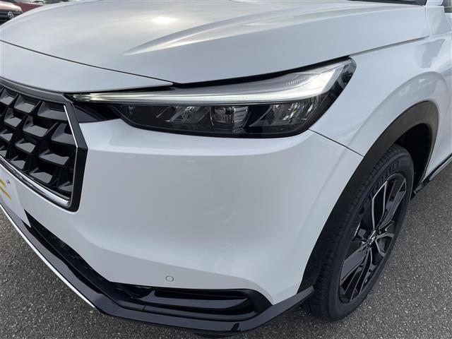 【ライト・ランプ】ワレもなく綺麗な状態なので、悪天候や夜間の走行も視界良好で安心してお乗りいただけます。ヘッドライト・ホイール・フロントガラスなど色々な部分コーティングをご用意しております！