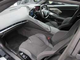 インテリアカラー：ブラック