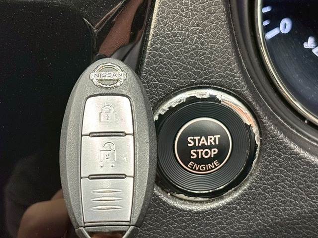 車内へのアクセス楽々、今や必須アイテムの「スマートキー」には、キー複製防止「イモビライザー」まで備わっております。