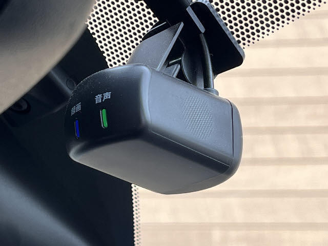 陸運局指定工場完備☆資格を持った優秀なメカニックがしっかり整備させて頂きます！車検・整備・板金等何でもご相談下さいませ♪