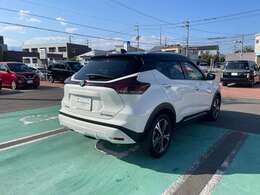 納車前には点検整備をさせていただいております。走行距離無制限のワイド保証付ですので、購入後安心してお乗り頂けます。