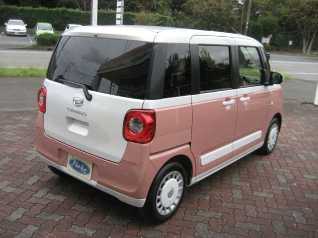 納車前点検時にエンジンオイルやオイルエレメント、ワイパー、バッテリーなど走行上交換が必要な部品や消耗品は交換いたします。