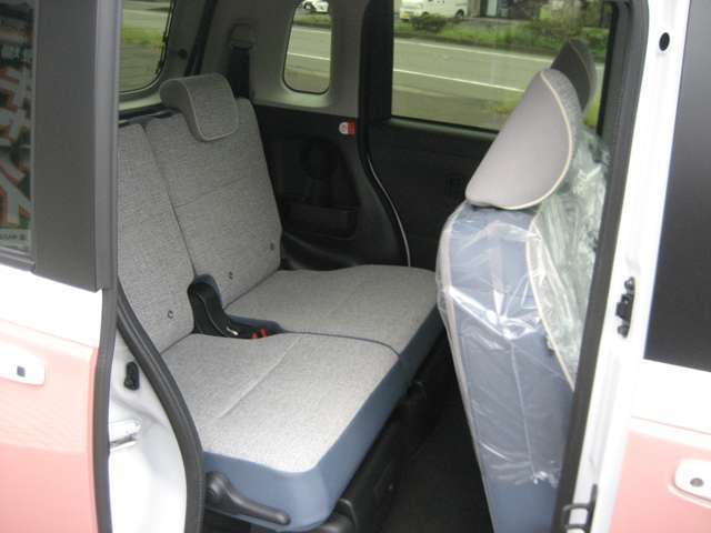 もしご成約頂けました際には、もう一度綺麗に仕上げて納車致します。ピカピカで気持ち良いお車を当社からご提供できれば嬉しいです。