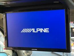 【ALPINE10.1インチ後席モニター】 後席モニター装備で後部座席の方も快適なドライブをお楽しみいただけます！