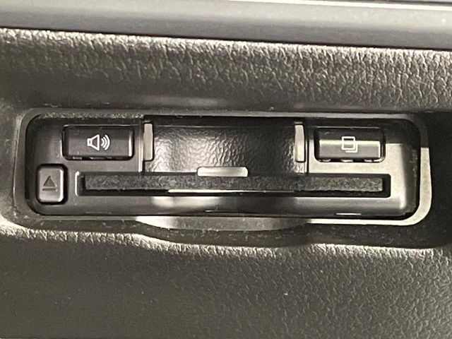 【ETC】高速道路の料金所をストレスなく通過！話題のスポットやサービスエリアに多い「スマートIC」利用時は必須のアイテムです。当店でセットアップを実施、ご納車当日からすぐにご利用いただけます！