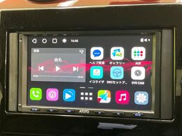 【ディスプレイオーディオ】お持ちのスマホやMP3プレイヤーとの無線接続で音楽再生が可能！コードで繋ぐわずらわしさも無く、手軽にお気に入りの音楽を楽しめます。