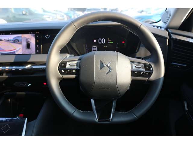 ※本車両は弊社納車整備センターにて展示中、ご覧になられる際は事前に当店までご連絡ください