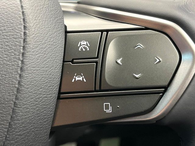 【レーダークルーズコントロール】高速道路での長距離走行が楽に！！自動で速度を保つクルーズコントロールが、衝突軽減システムと連携し、前方の車両を感知して車間を保つように速度調節してくれます！！