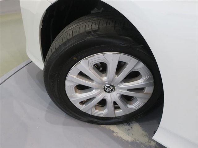 純正アルミホイール！タイヤサイズは195/65R15