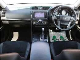 すっきりとしたマークXらしいデザインのダッシュ回り！フロントビューの視認性もよく運転しやすいと思います★