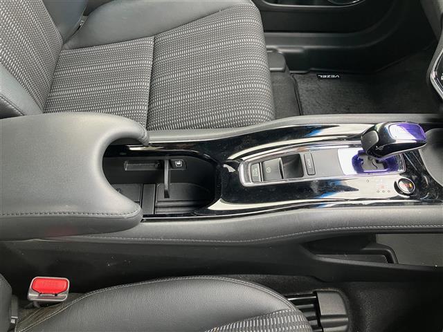 【　内装インテリア　】現車の確認はお電話で在庫のご確認の上、是非ご来店くださいませ！ご来店の難しい方は店舗スタッフがお電話やメールで詳細をお答えさせて頂きます。