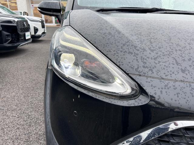 ◆LEDヘッドライト☆最近採用車種が増えてきたヘッドライト。HIDよりも省電力で長寿命！白く明るく、視認性の良い先進のヘッドライトです！！
