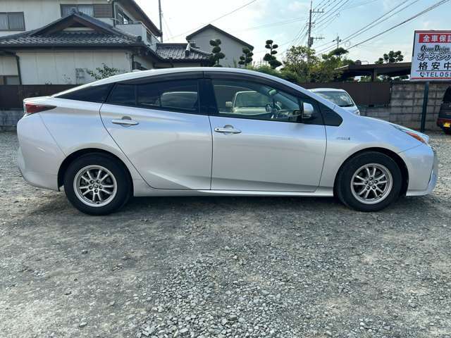掲載後わずか1日で売れてしまう車も多いです！売約済みだとご迷惑をお掛けしてしまう為、ご来店の際は事前に　電話番号　055-298-6227へご連絡を♪