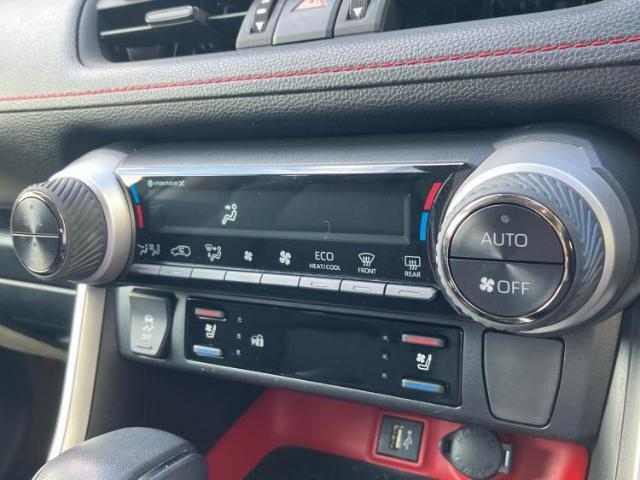 お車に合わせて無料保証以外にも、保証範囲、期間、距離を拡充させた有料保証もご用意しております！中古車の購入が初めてで不安・・・というお客様もご安心ください！