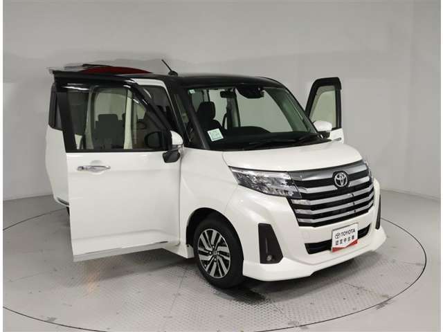 まるごとクリーニング施行！室内は、ニオイの元となるフロアーカーペットまで消臭・除菌を実施しています♪中古車を気持ちよくお乗りいただけるクリーニングサービスです！