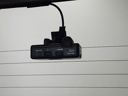 『ドライブレコーダー』動画を残すことで万が一の事態に遭遇した時の必須アイテムです！急ブレーキ・急ハンドルが起こった際、自動で記録が上書きされずに保存され、後でPC等で確認出来ます。