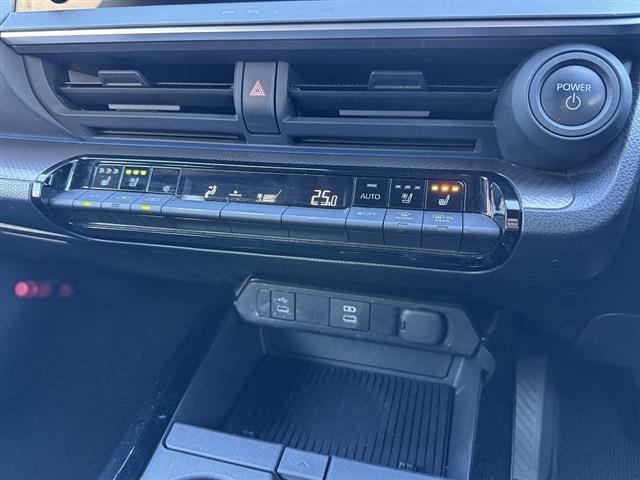 全周囲カメラ・フルセグナビ・BTオーディオ・LEDライト・ACC・LKA・AHB・BSM・合皮シート・Pシート・ベンチレーションシート・USB・AC100V・Cソナー・Pアシスト・ETC