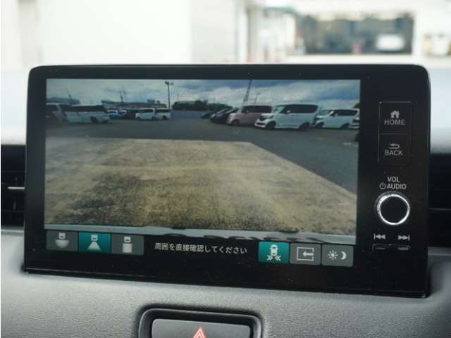 ◆バックカメラ◆リバースにするだけで映ります、後方の安全確認や、狭い駐車場での車庫入れ、雨の日や夜間など視界の悪い時に便利です！安全にバックする為には欠かせない装備です。