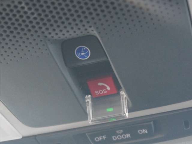 新世代コネクテッド技術「Honda CONNECT」搭載。緊急時にオペレーターのサポートを受けることも可能です。