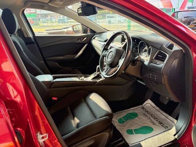 運転席廻りの画像です！操作スイッチ類も比較的に綺麗な状態です♪他に詳細画像をご希望の方はこちら！【1st@e-g-a.co.jp】へご連絡ください！
