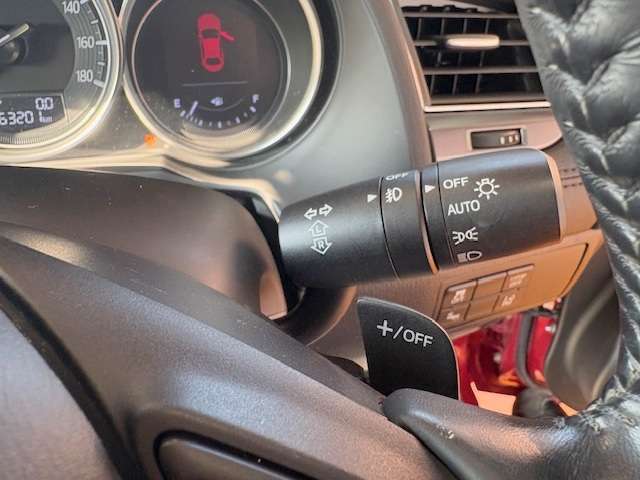 パドルシフト付きで走行も楽しめます！エンジンブレーキや高速道路の加速時に役立ちます！運転してる実感があり楽しくなること間違いなしっ！上手く使いこなせれば燃費の向上になるかも！？