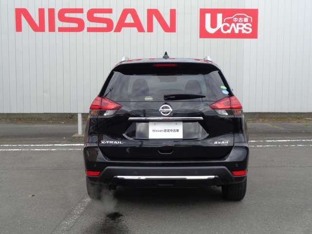 確認のしずらい後退時にも、近づく車両をしらせてくれる。ソナーも付いて、安心してバック時もできます。