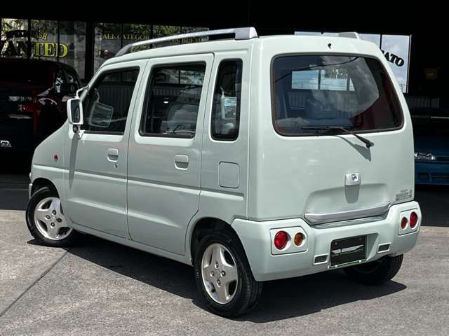 ★テールランプなどの灯火類も丸型となっております★