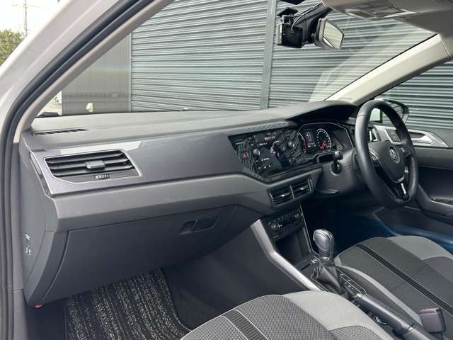 ヘタリ・汚れ等もなく、きれいな状態を保っています！足元もゆったりとしたスペースがあるので十分に快適なドライブが期待できます☆