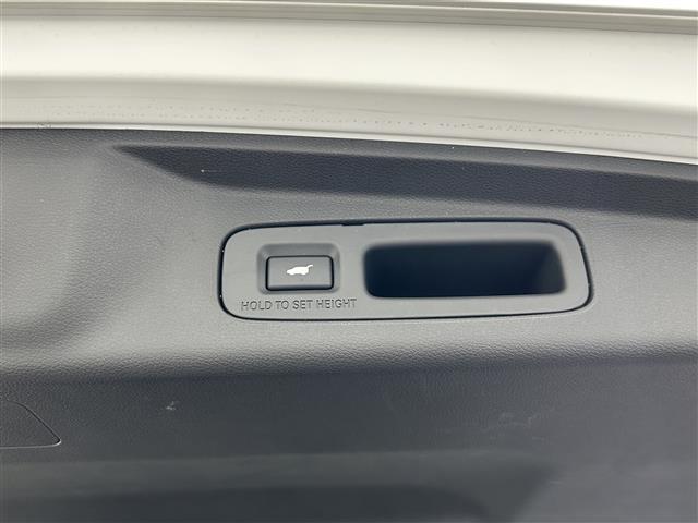 気になる車はお電話やメールで当店にお問い合わせください。なお、お電話での在庫の取り置きはできません。ご来場の際は、商談が重なる事が増えていますので事前に在庫有無をご確認くださいませ。