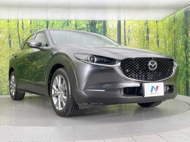 大好評のボディコーティング「弾スプラッシュコート」もご納車までに施工可能。通常のガラスコートと異なる、耐久年数6年の無機質ガラスコーティングが、ボディをキレイな状態に保ってくれます。