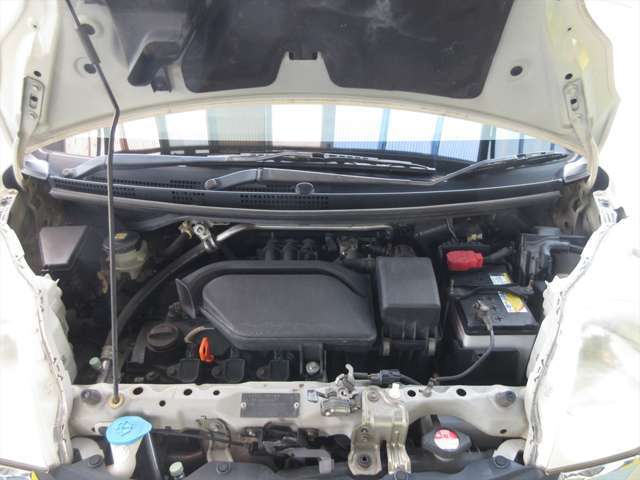 エンジン好調です！タイミングチェーンのお車ですので、交換は不要です。エンジンルーム内も綺麗に清掃済みです。