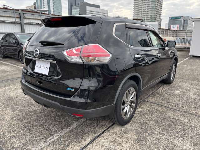 後方視界も考えたエクステリア、安全装備も充実しています