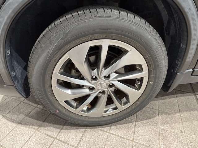 アルミホールはハイグロス塗装です。