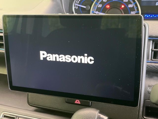 【ナビゲーション】使いやすいナビで目的地までしっかり案内してくれます。各種オーディオ再生機能も充実しており、お車の運転がさらに楽しくなります！！