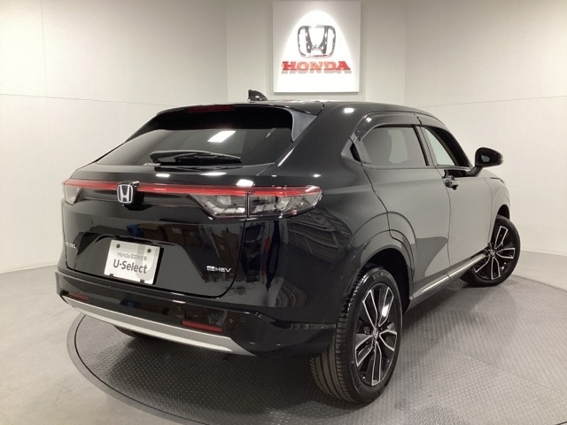 【Honda認定中古車 U-Select】　は3つの安心をお約束します。　1　Hondaのプロが整備した安心。 2　第三者機関がチェックした安心。　3　購入後もHondaが保証する安心。