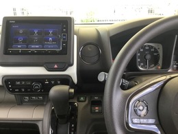 ドライブの必需品。見やすい・使いやすいHonda純正のメモリーナビを搭載。