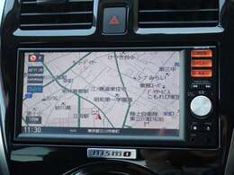 純正メモリーナビ、ラジオや地デジなど様々なメディアに対応しております♪（機種により異なりますのでスタッフまでご確認ください）
