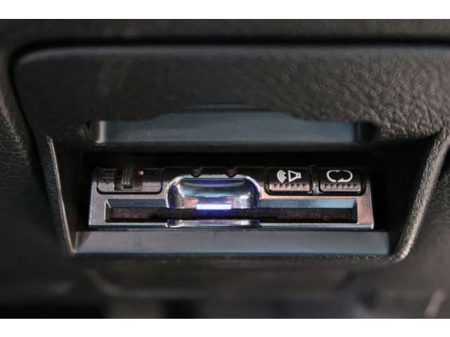 高速道路の必需品、ETCも付いております！