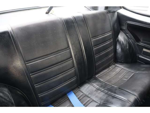 希少なTE27カローラレビン入庫いたしました！！ソレックス☆タコアシ☆フジツボマフラー☆オーバーフェンダー☆全塗装済☆3点式ロールバー☆同時点火☆TRDショック☆RSワタナベAW☆LSD☆等充実のお買い得車です☆