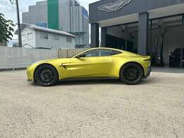 エンジンは4.0L V8ツインターボを搭載。快適でパワフルな走りをお楽しみ頂けます。