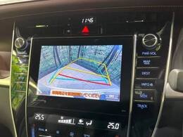 【バックカメラ】駐車時に後方がリアルタイム映像で確認できます。大型商業施設や立体駐車場での駐車時や、夜間のバック時に大活躍！運転スキルに関わらず、今や必須となった装備のひとつです！