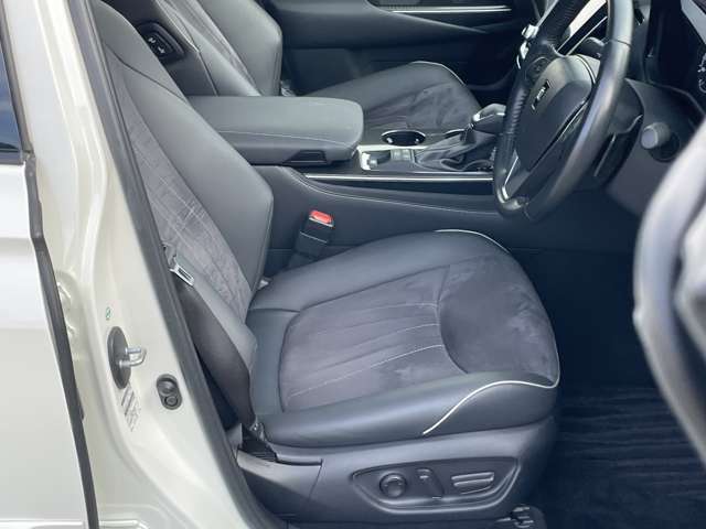 運転席シート付近