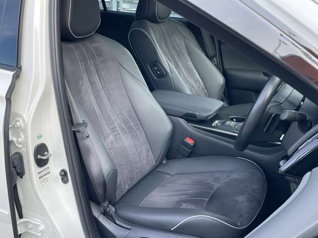 運転席シート付近