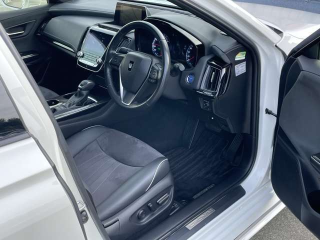 運転席シート付近