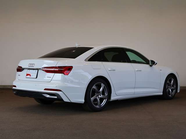Audi A6 40 TDI quattro S line/HDマトリクスLEDヘッドライト/アルミホイール 5アームダイナミックデザイン プラチナフグレー 8.5J x 19/
