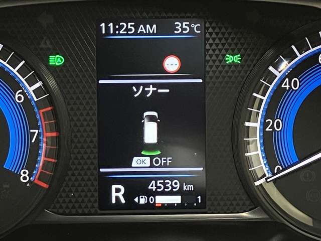 障害物を感知し知らせてくれるので安心です♪