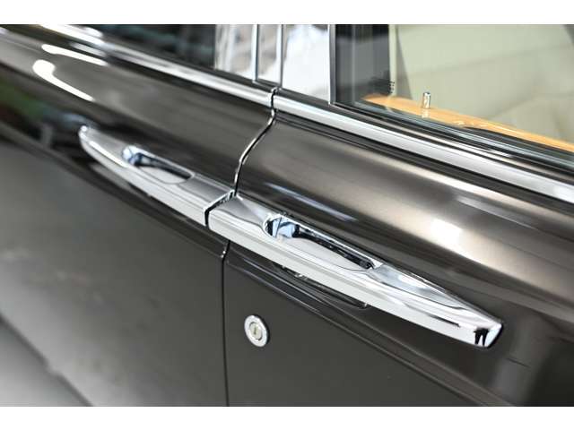 当社在庫車両は全車ボディーガラスコーティング施工済みとなります。磨きのプロが丁寧に仕上げたコーティングとなります！！オートローンアプラス代理店・金利2.9％頭金0<span class=